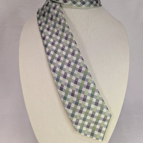 Geoffrey Beene Men’s 100% Silk Tie Checkered Pattern Green/White/Gray - Picture 1 of 4